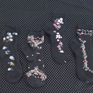 Floral Embroidered Black Socks Set